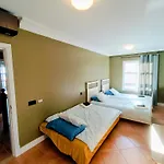 Lägenhet Magnificent 5-star With Sea View, Jacuzzi And Pool
