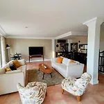 Magnificent 5-star With Sea View, Jacuzzi And Pool