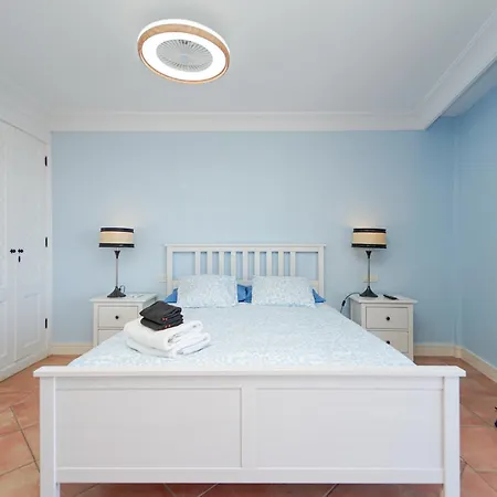Magnificent 5-star With Sea View, Jacuzzi And Pool Daire