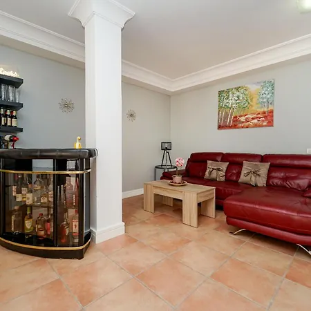 Daire Magnificent 5-star With Sea View, Jacuzzi And Pool