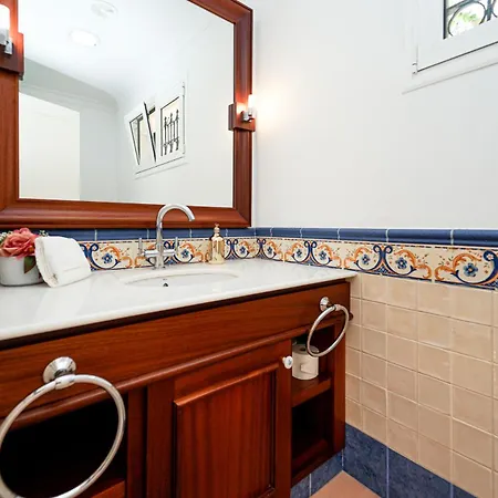 Magnificent 5-star With Sea View, Jacuzzi And Pool *