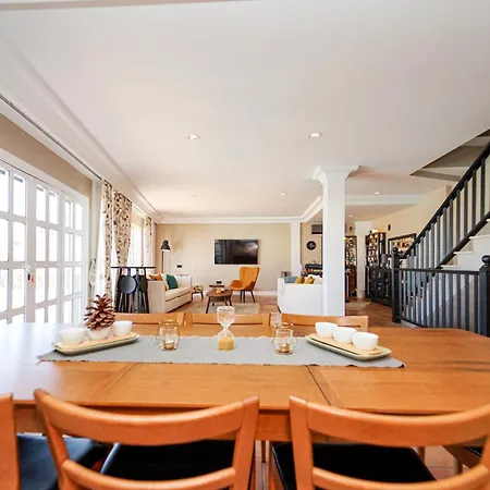 Magnificent 5-star With Sea View, Jacuzzi And Pool Daire