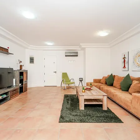 Magnificent 5-star With Sea View, Jacuzzi And Pool Apartment