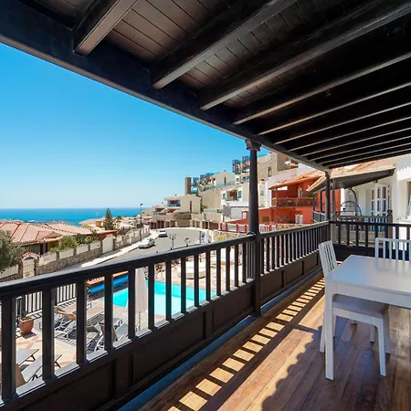 Magnificent 5-star With Sea View, Jacuzzi And Pool Apartment